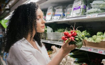 Românii, tot mai interesați să economisească la cumpărăturile de alimente