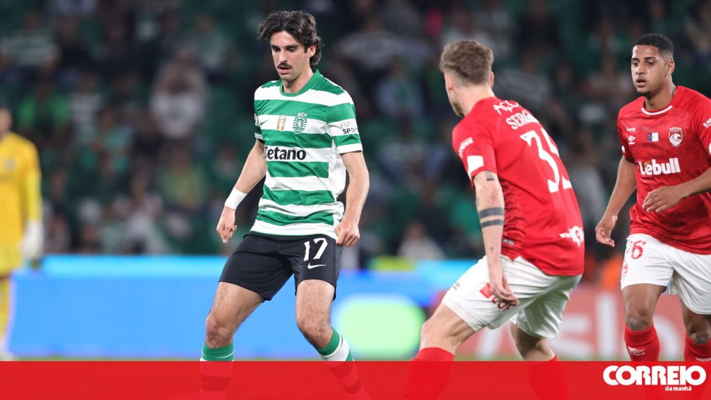 Sporting a pierdut puncte importante în campionatul portughez, după remiza de acasă contra echipei Santa Clara, scor 2-2, într-un meci disputat în etapa a 28-a a Ligii Betclic