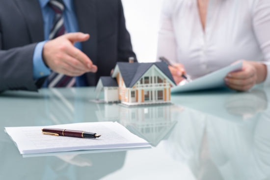 Legea uitată: Românii, șansa de a investi inteligent în imobiliare prin REIT