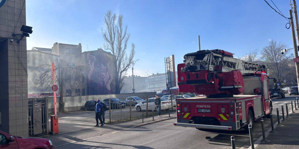 Incendiu cu degajare de fum pe bulevardul Iancu de Hunedoara lângă Nuclearelectrica