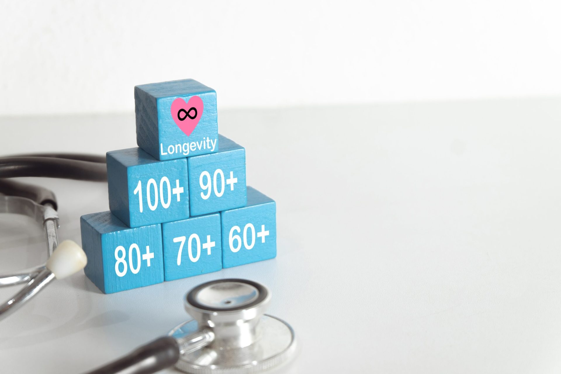 Cercetătorii testează pe oameni resetarea celulară: Un pas spre nemurire