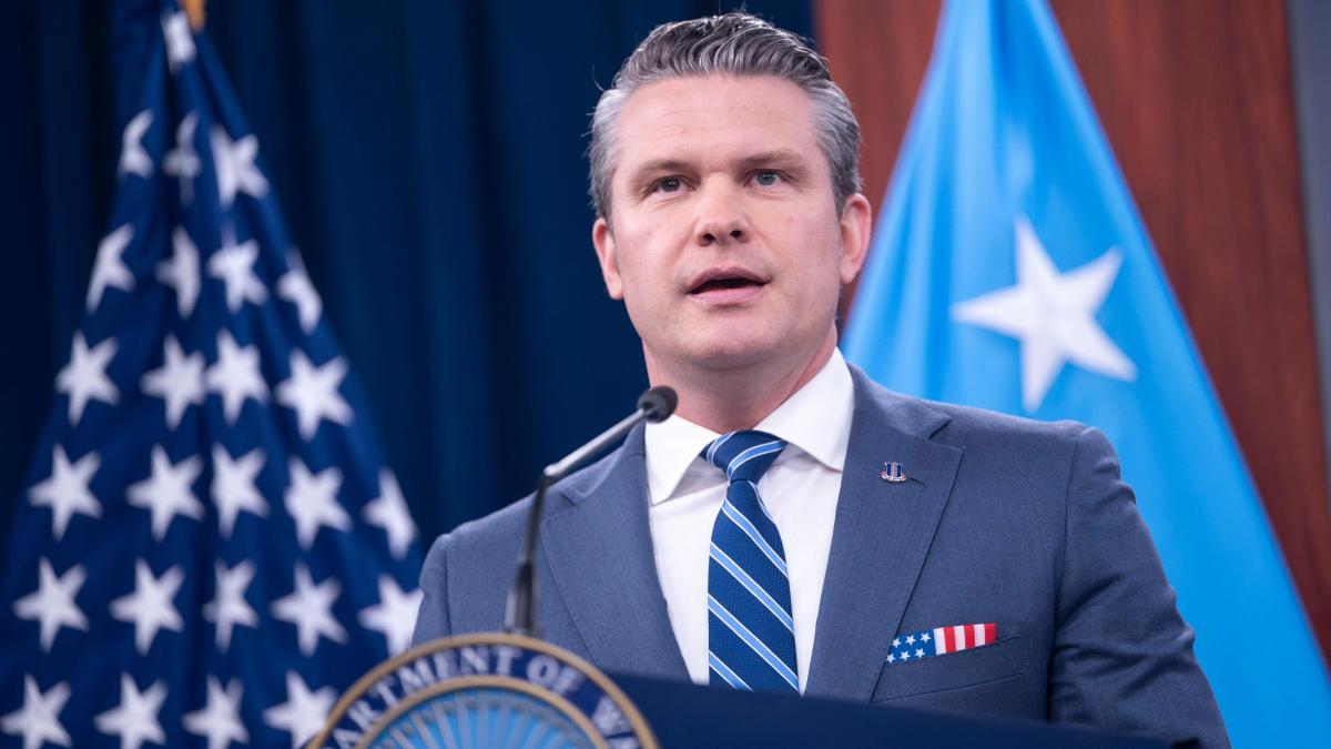 Fake-ul biblic de la Pentagon: Pete Hegseth, citat din Pulp Fiction, stârnește controverse