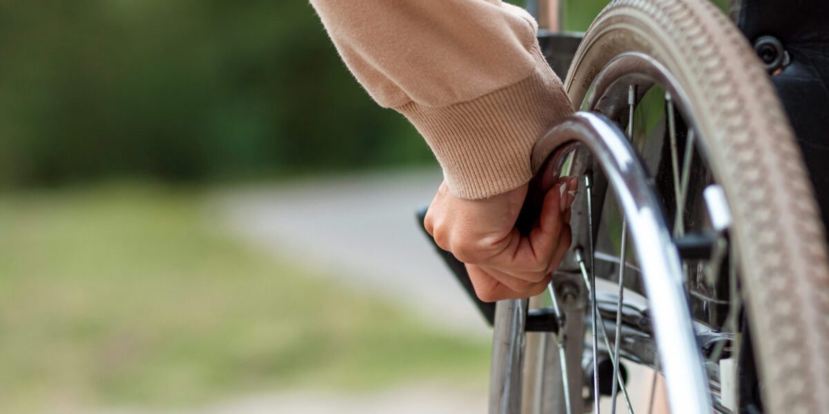 invaliditate-scaled-e1775466876734.jpg - StiriAlese