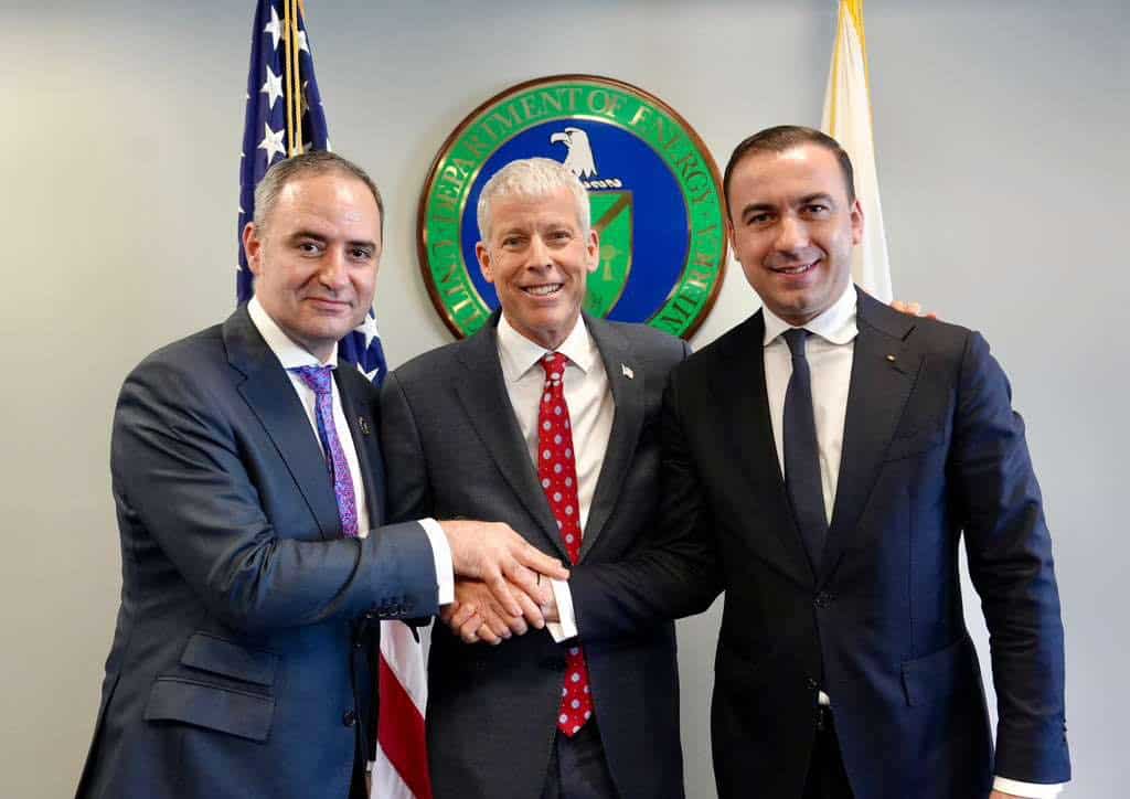 Miniștrii Români, lovitură la Washington: 500 de milioane dolari pentru infrastructura de gaze