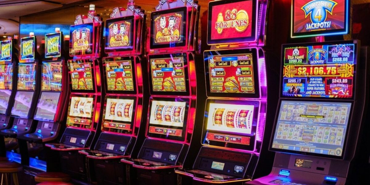 jocuri-de-noroc-e1775483924734.jpg - StiriAlese