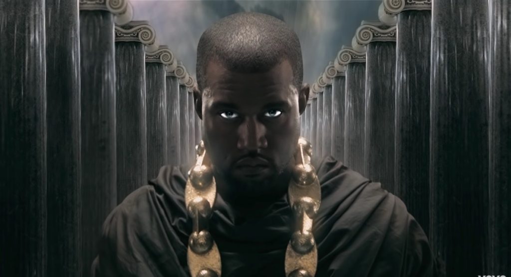 Britanicul premier critică apariția lui Kanye West la un festival din Londra, sponsorul Pepsi se retrage din cauza antisemitismului