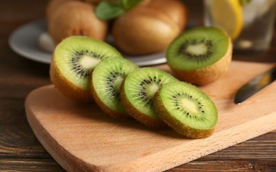 Kiwi: Superfructul care-ți dă energie! De ce experții recomandă să mănânci fructul cu coajă