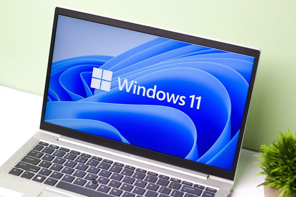 Microsoft amână eliminarea completă a vechiului panou de control din Windows, din cauza problemelor de compatibilitate Gigantul IT Microsoft se confruntă cu o provocare majoră în procesul de modernizare a sistemului de operare Windows