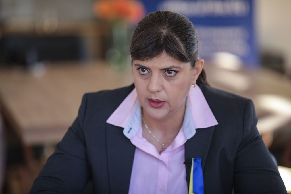 Premierul Greciei, Kyriakos Mitsotakis, a solicitat luni Parchetului European, în cadrul Biroului Procurorului Public European (EPPO) condus de Laura Codruța Kovesi, să acționeze fără întârziere în cazul urmăririi în justiție a unor deputați greci