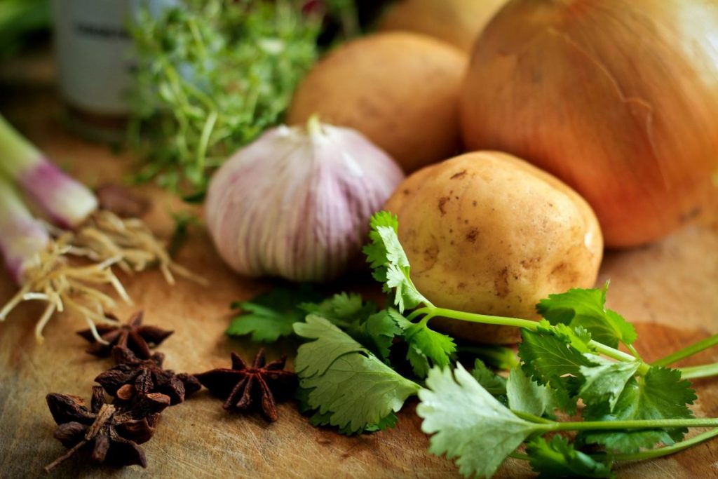 Deficitul la fructe și legume, minim din ultimii 10 ani: 513 mil. euro în 2025