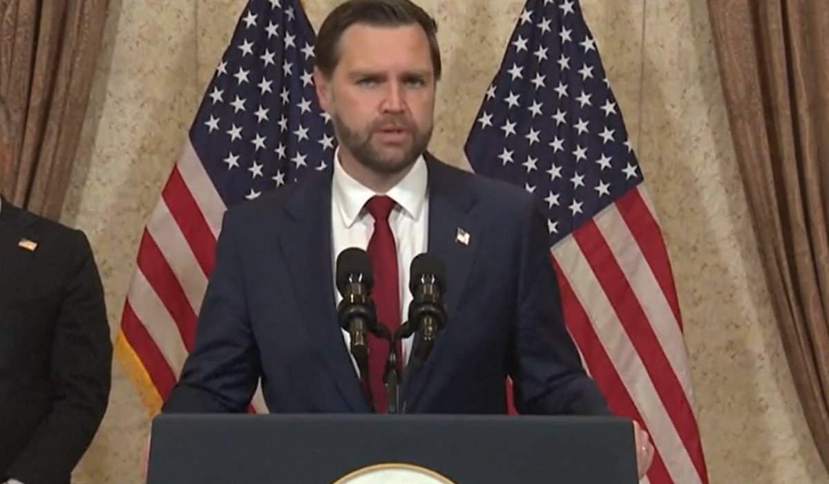 SUA și Iran: Negocieri eșuate, JD VANCE avertizează Teheranul