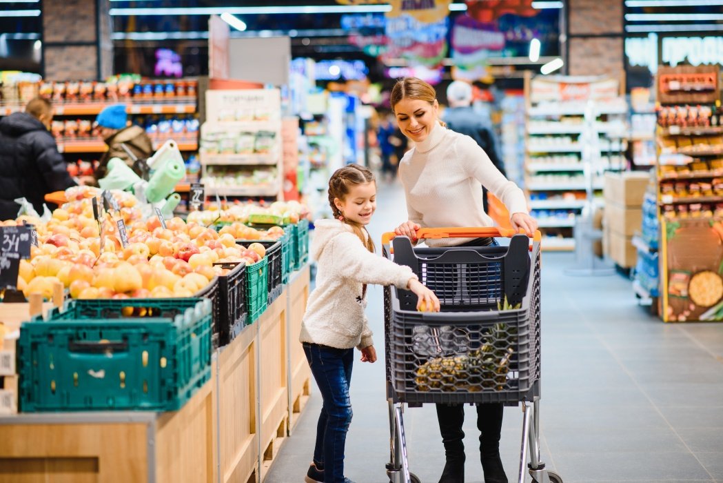 Supermarketurile din România își adaptează programul pentru Paștele 2026 Programul supermarketurilor din România se va modifica pentru sărbătorile pascale din 2026, în încercarea de a oferi clienților o experiență mai fluidă și de a le permite să-și facă cumpărăturile mai ușor