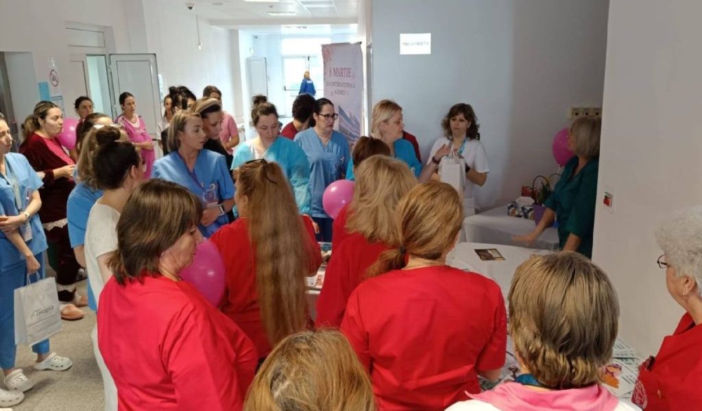 mamici-si-cadre-medicale-maternitate-martie2026-1024x683.jpg - StiriAlese