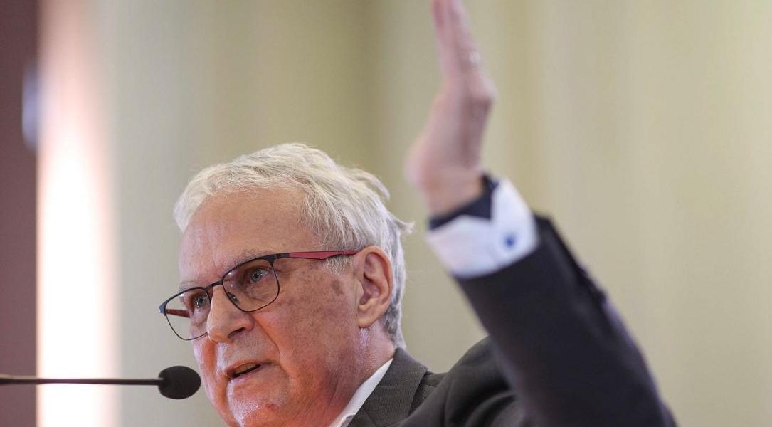 Andruh, președintele Academiei Române: Decizie istorică