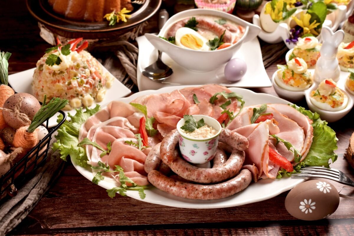 Preparatele tradiționale de Paște, bogate în grăsimi și carbohidrați, pot pune la încercare sistemul digestiv, crescând riscul apariției unor crize biliare