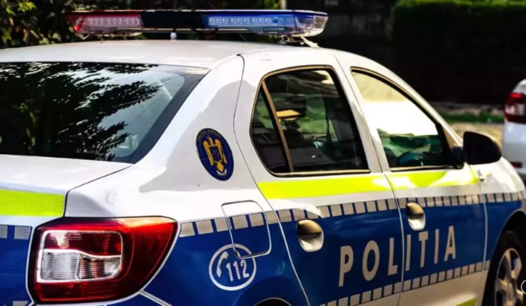 Polițiști petrecăreți în uniformă, pe manele: Permise la CONTROL