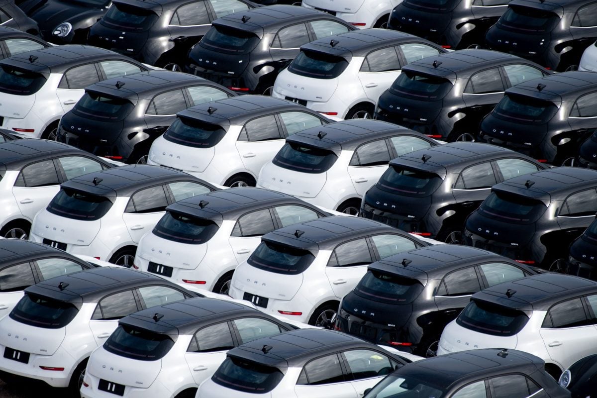 Gaura uriașă de 73 miliarde $ a industriei auto. Iranul salvează producătorii