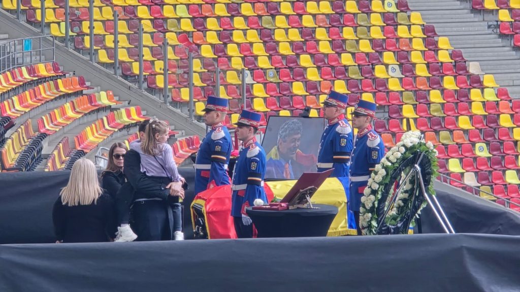Nepotul lui Mircea Lucescu, Matei, a adus un omagiu emoționant bunicului său pe Arena Națională din București