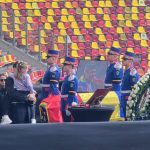 Matei Lucescu, cu fetița lângă Mircea, la căpătâiul bunicului