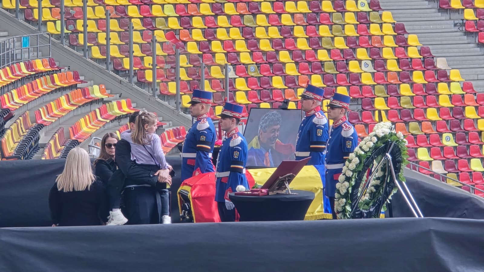 Nepotul lui Mircea Lucescu, Matei, a adus un omagiu emoționant bunicului său pe Arena Națională din București