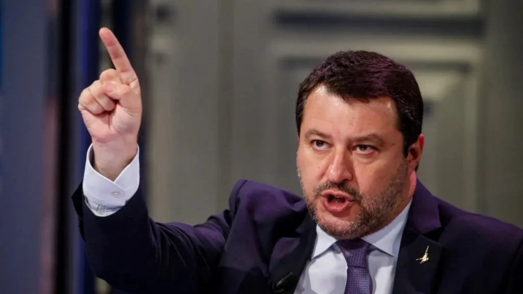 Salvini, furios pe Bruxelles: „Să-mi spuneți dacă sunt oameni normali!”