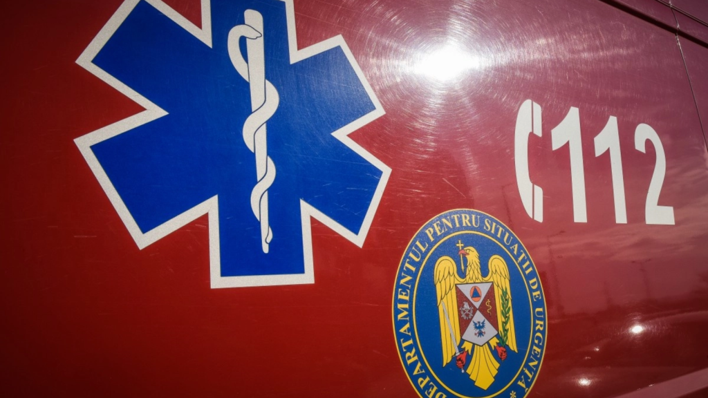 Accident grav în Timiș: Autoturism zdrobit de tren, intervenție SMURD