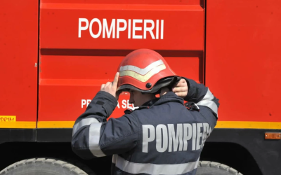 Incendiu într-un bloc din Oradea: Zeci de oameni, evacuați de urgență