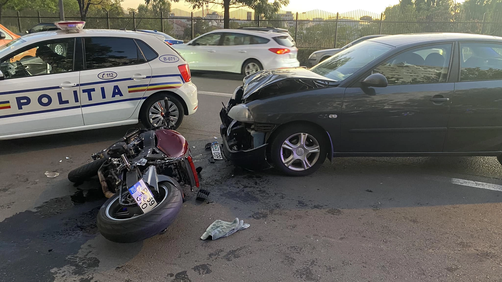 Accident grav la Deva: Trei motociclete implicate, doi răniți la spital