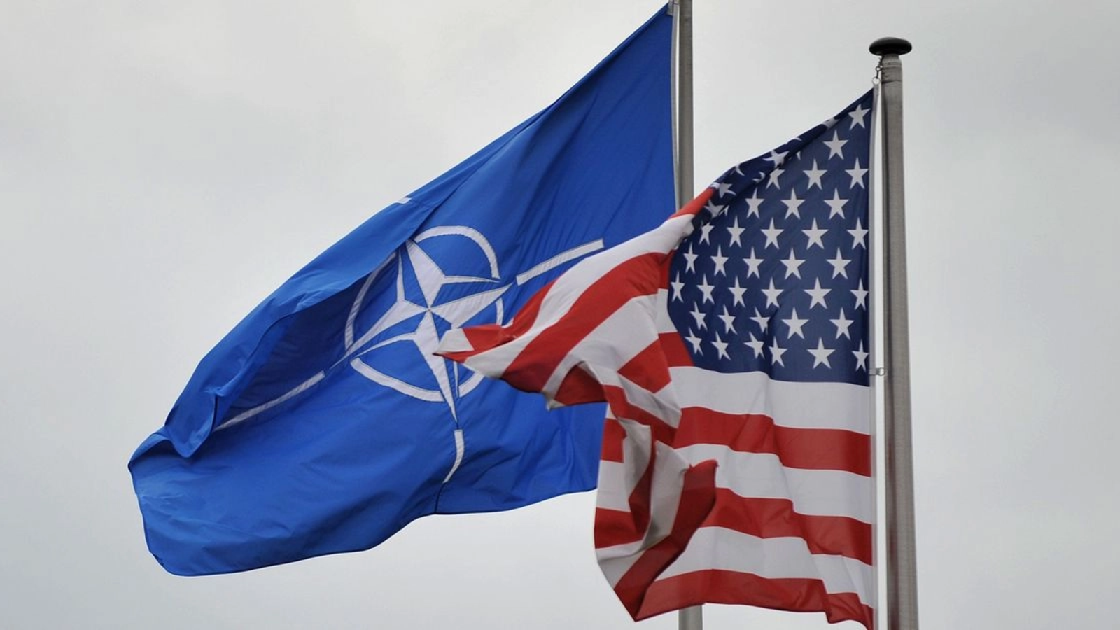 NATO în pragul crizei? Ce se întâmplă dacă Donald Trump retrage SUA