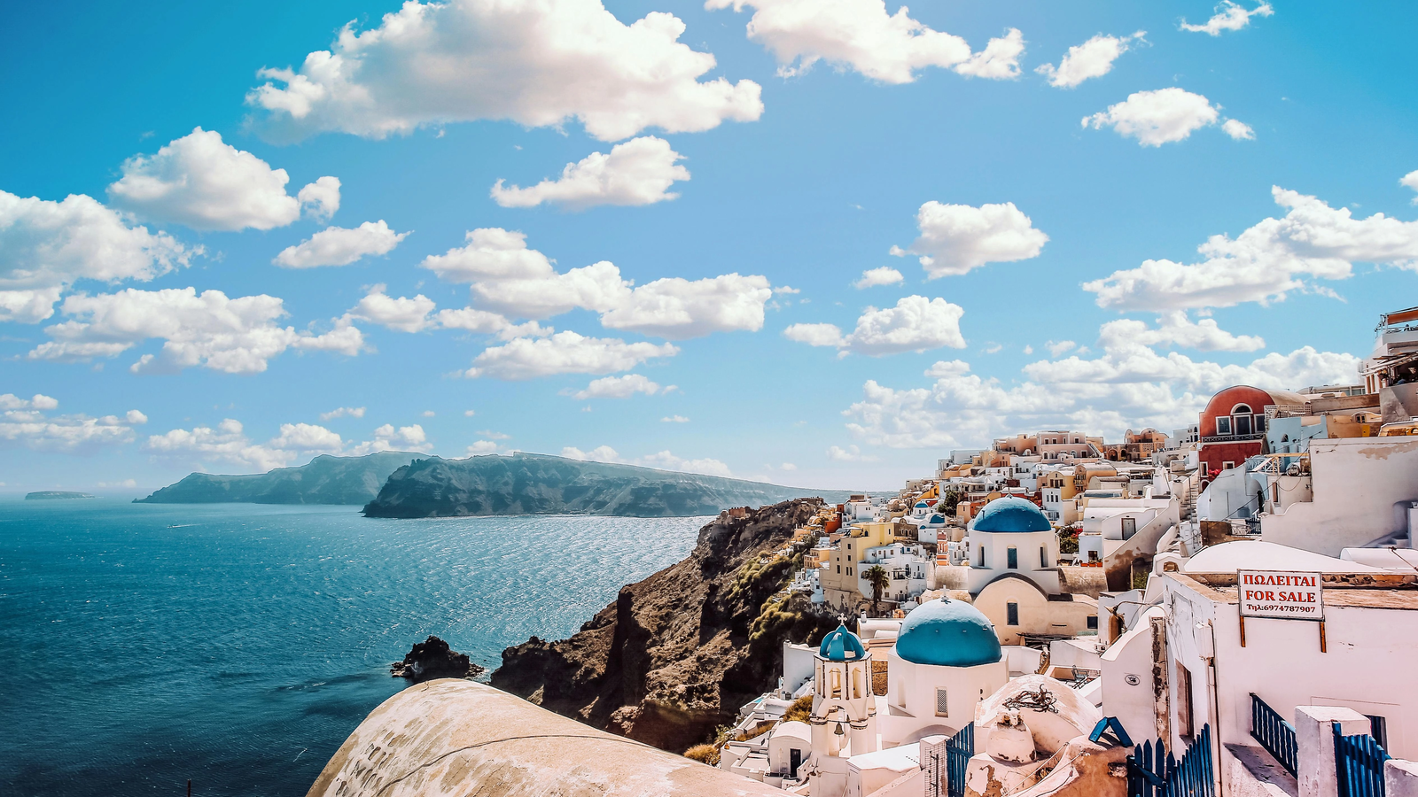 Atenție, turiste: Grecia, reguli noi și amenzi usturătoare pentru femei