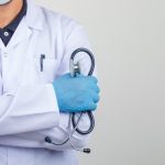 Criza în sănătate: 7 din 10 medici vor să părăsească România!
