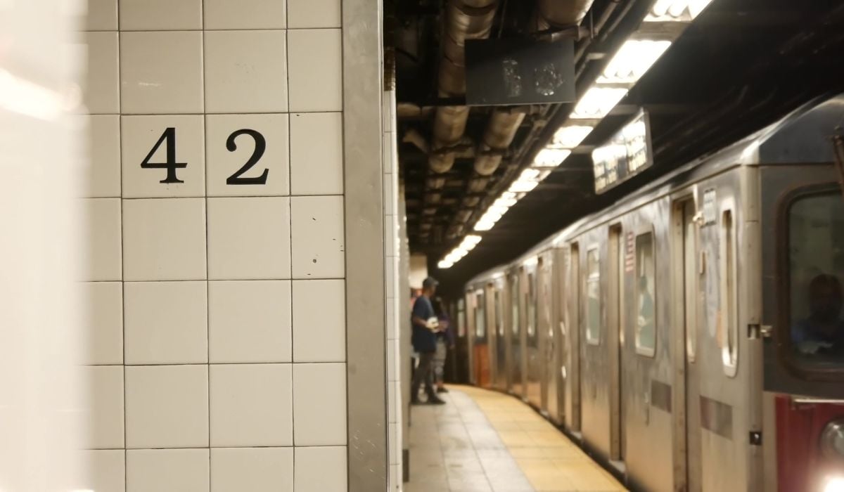 Înjunghiere șocantă: Trei victime, atacatorul neutralizat de poliție