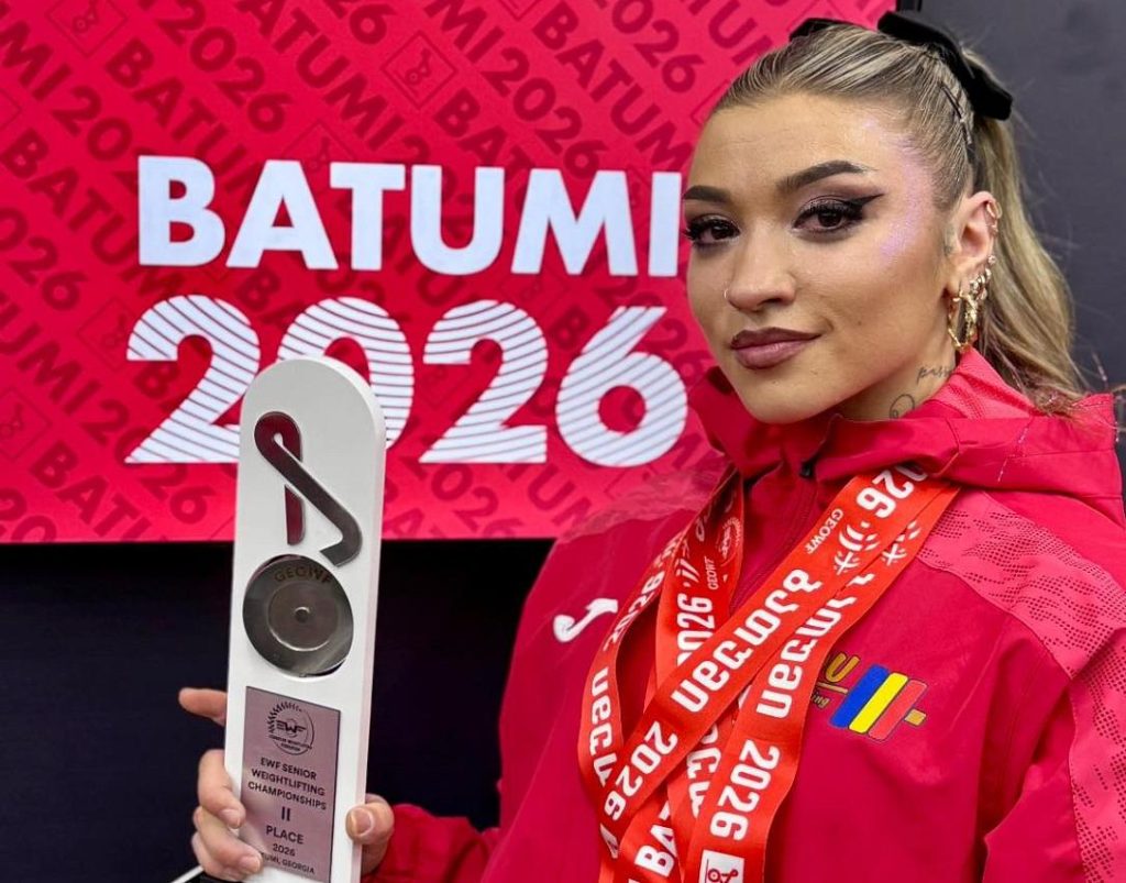 Mihaela Cambei, triplă medaliată la Campionatele de Haltere din Georgia