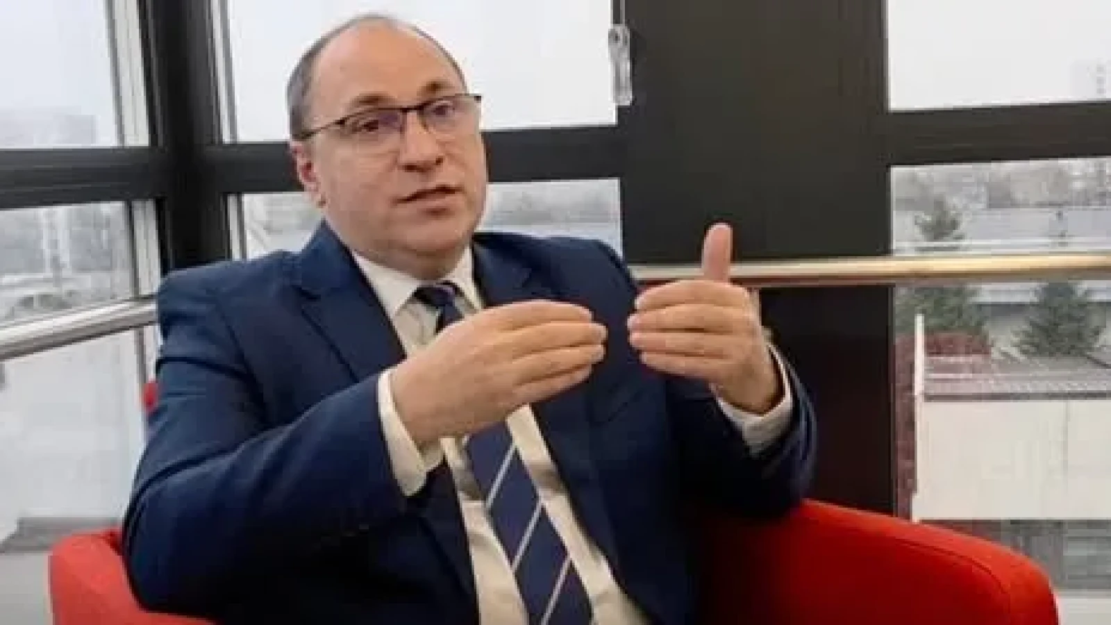 Mihai Dimian dă startul oficial: Bătălia pe posturile din școli a început