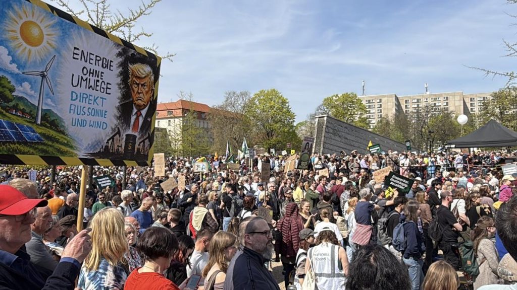Mii de germani, pe străzi: Proteste masive față de politicile energetice