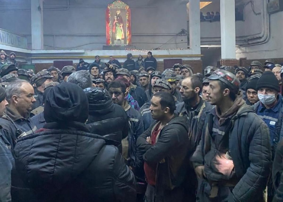 Mineri de la Vulcan, Lupeni și Livezeni, la protest spontan