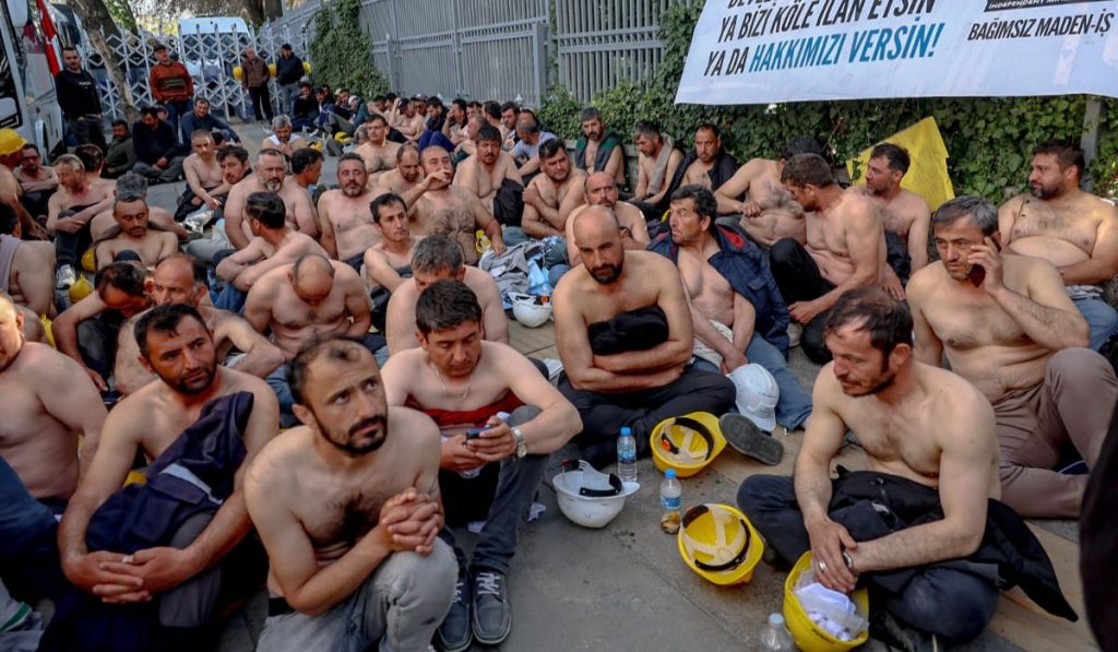 Cerere URGENTĂ: Salarii restante, angajații strigă după bani!