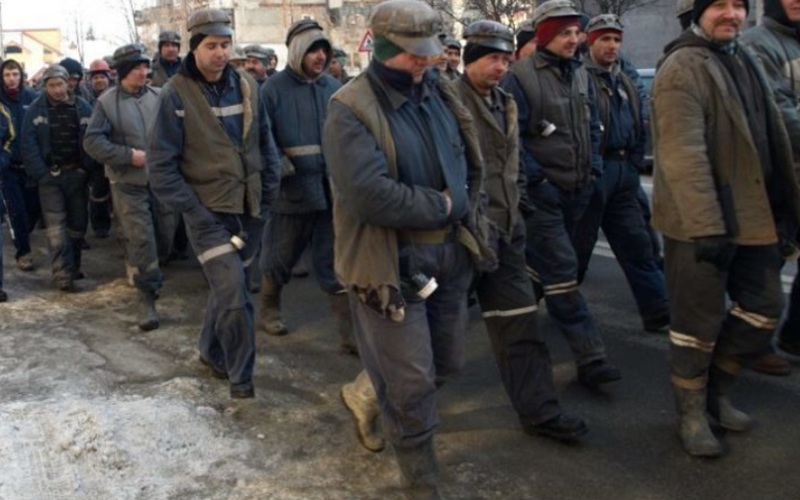 Greva la minele din Valea Jiului: S-au tăiat primele de Paște!