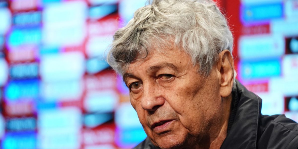 Mircea Lucescu, fostul antrenor al naționalei de fotbal a României, se află încă internat la Spitalul Universitar de Urgență din București, după ce a suferit un infarct miocardic acut vineri dimineață