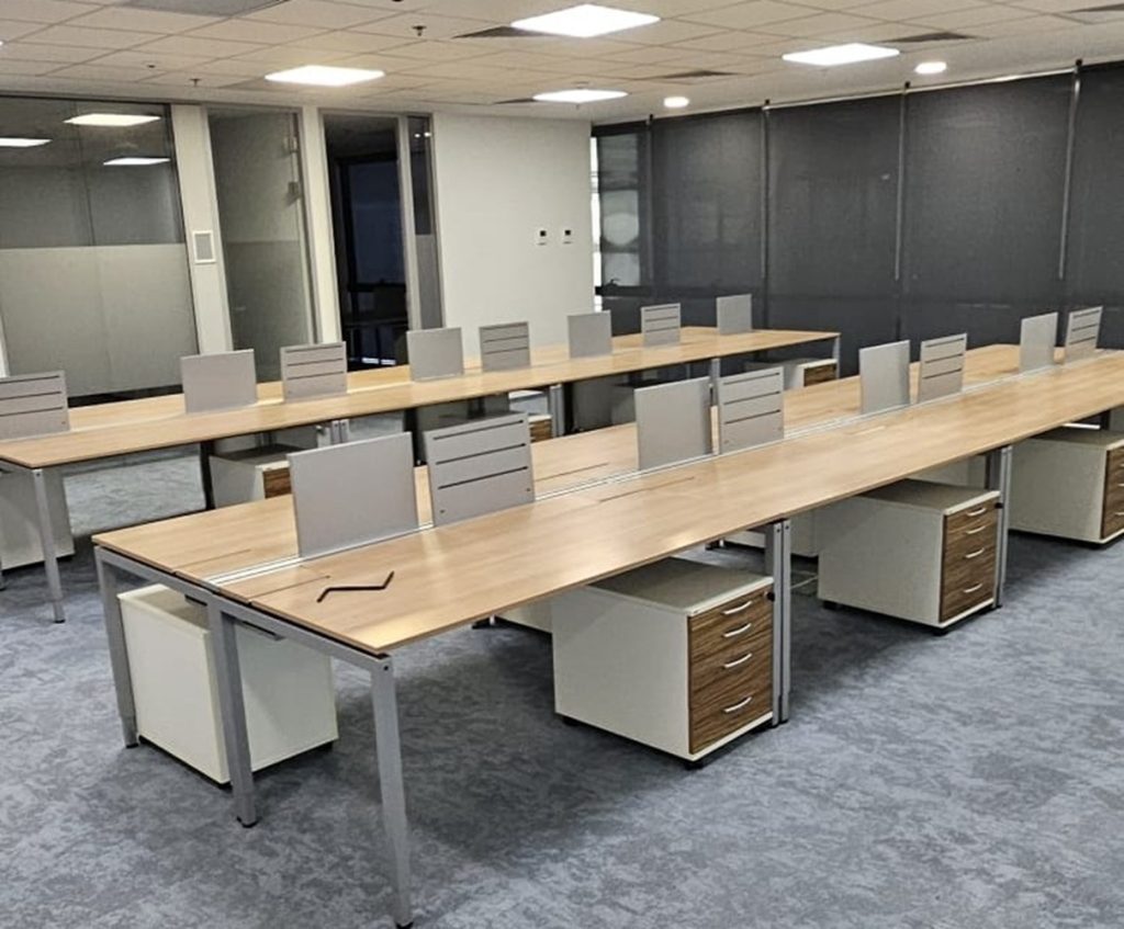 Piața de mobilier de birou din România, estimată la 400 de milioane de euro, se confruntă cu presiuni din cauza conflictului din Orientul Mijlociu Piața de mobilier de birou din România, evaluată la aproximativ 400 de milioane de euro anual, rămâne una dintre cele mai mici din Europa, cu 20-40% sub media europeană