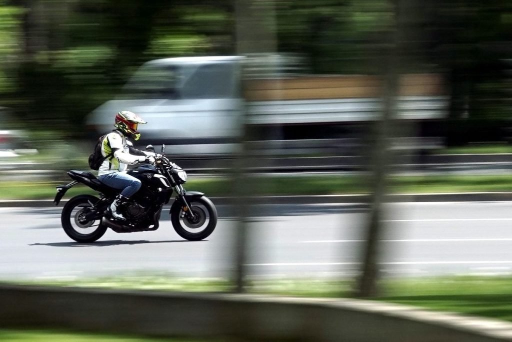 Mașina vs. motor: Cât te costă, de fapt, în București? Surpriza e mare