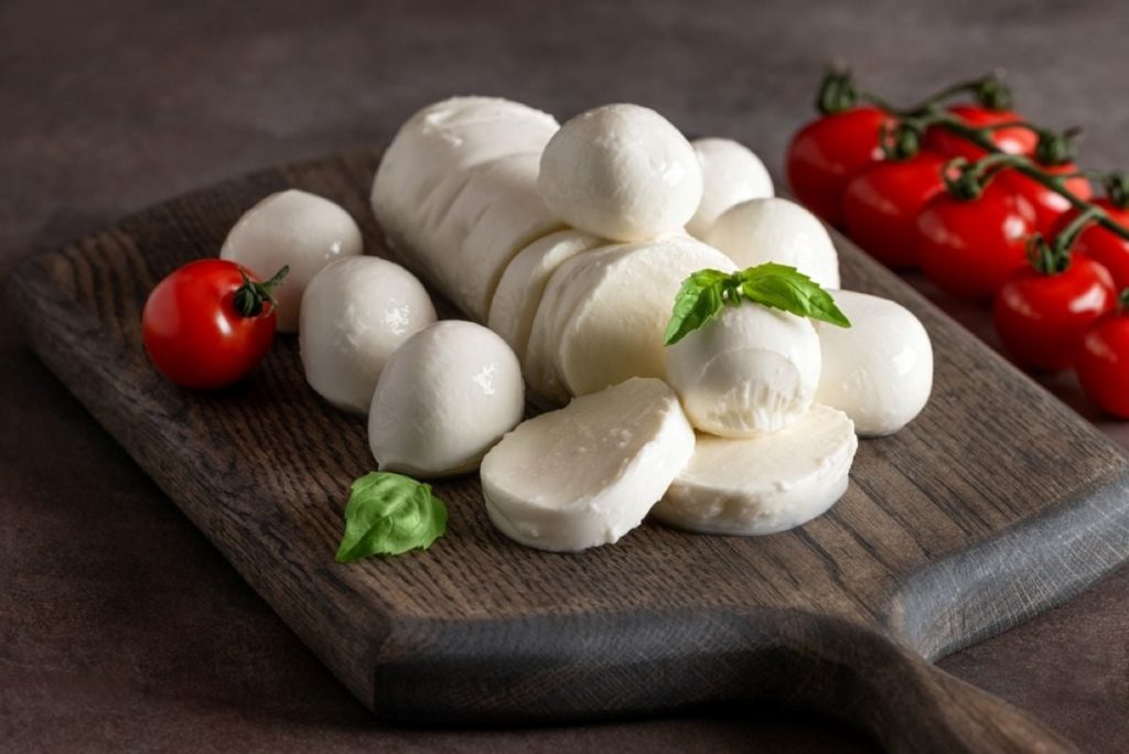 Cum să faci mozzarella ca un bucătar: rețeta secretă de acasă!