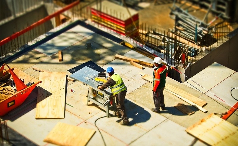 Constructorii, pesimiști: Scădere drastică a lucrărilor în 2026, pierderi din erori