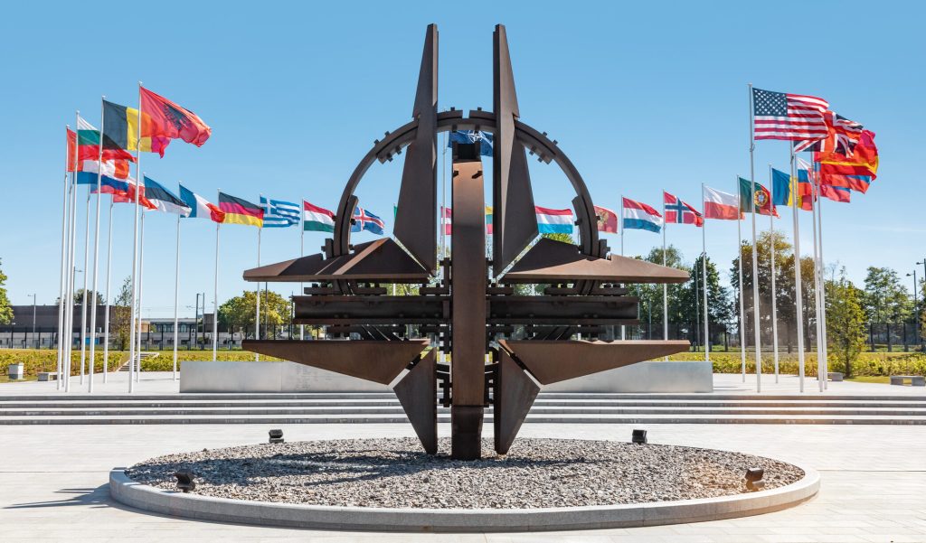 Premiere la Bruxelles: Firmele românești de tehnologie, vânătoare de contracte NATO