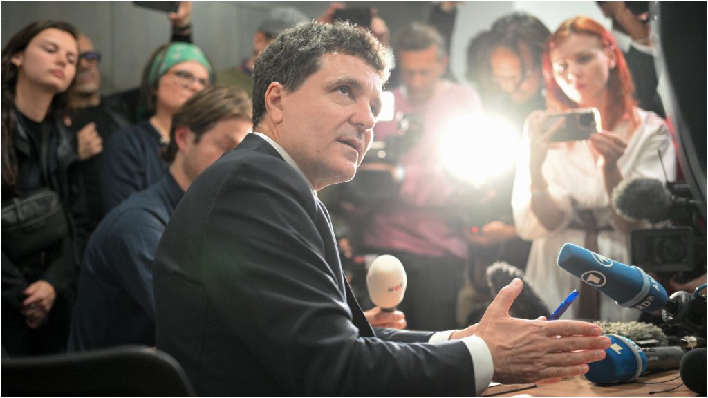 ONG-uri îi cer lui Nicușor Dan respectarea promisiunilor electorale!