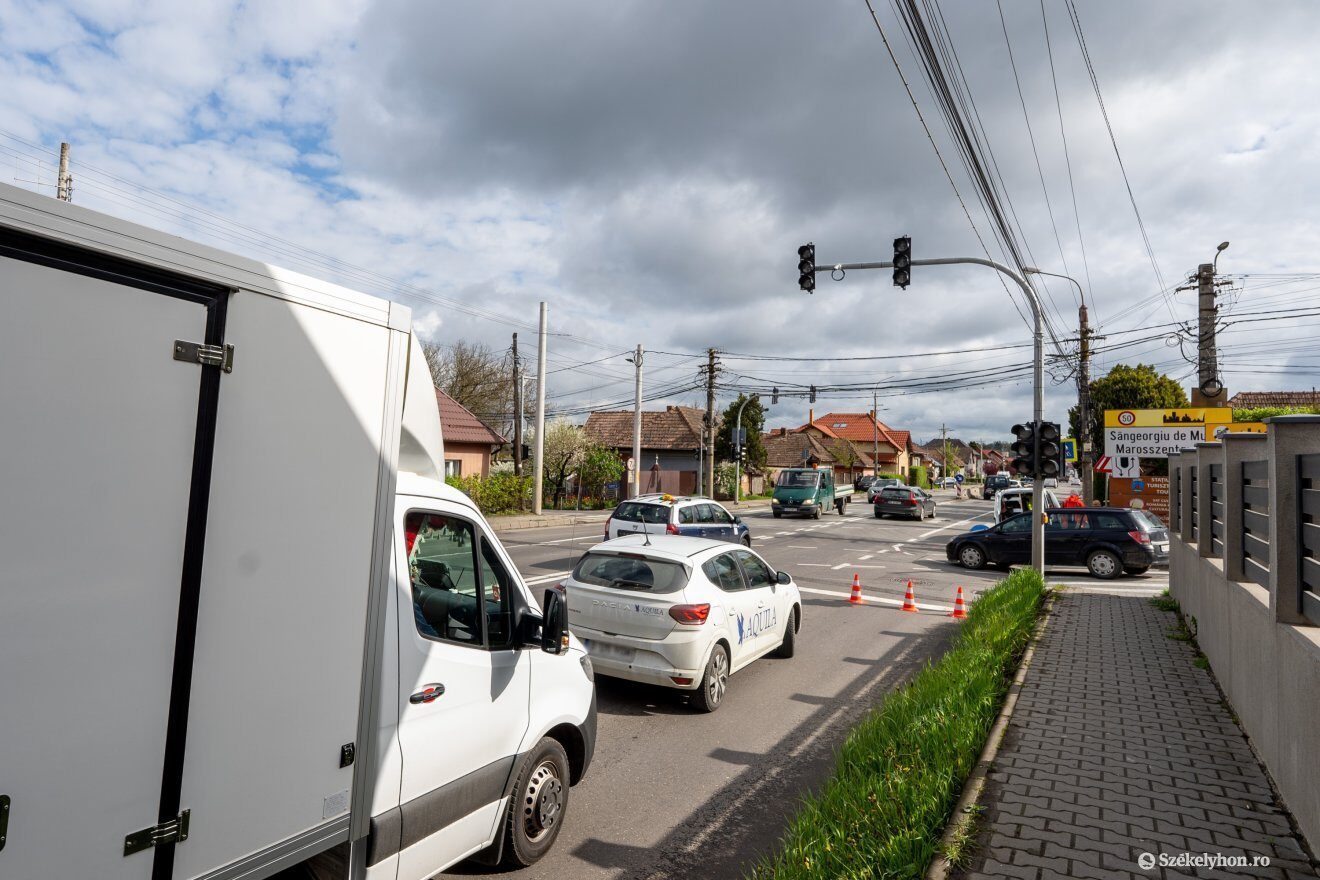 Noua semaforizare a creat haos în trafic chiar din prima zi