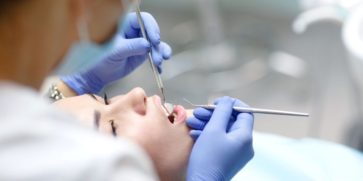 nu-isi-permit-ingrijirea-dentara_shutterstock_Descopera-10.jpg - StiriAlese