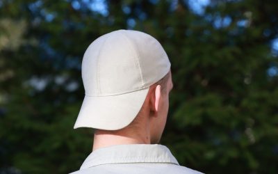 Șapca, misterul cotidian: de ce o poartă mereu și ce dezvăluie psihologia
