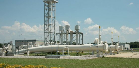 OMV scoate ţiţei din rezerva de urgenţă. Ce face Ministerul Economiei din Austria?