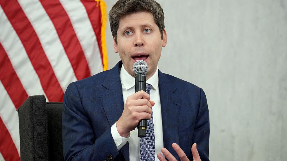 OpenAI vrea taxe pe roboți și săptămâna de lucru de 4 zile, ca soluție AI